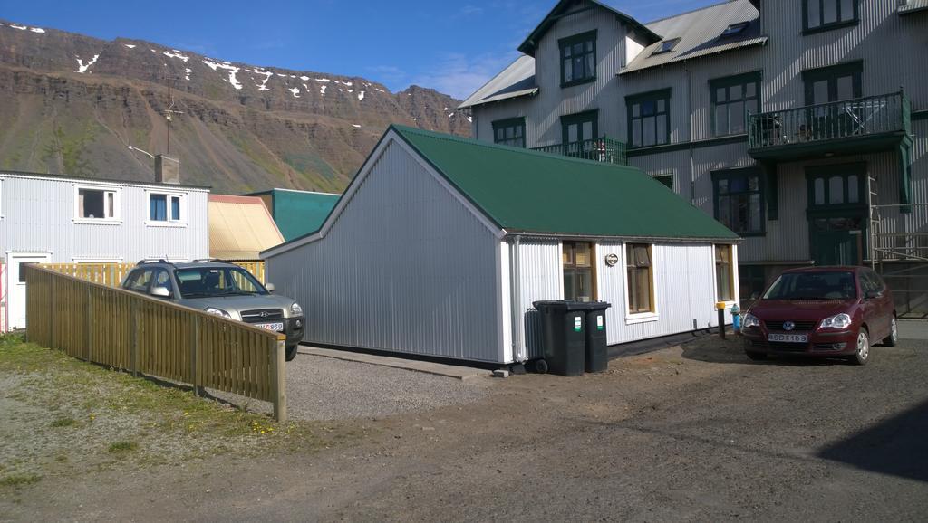 Comfortable Bungalow Ísafjörður Habitación foto